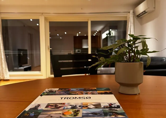 Sentrumsnaer Med Fantastisk Utsikt Apartamento Tromsø