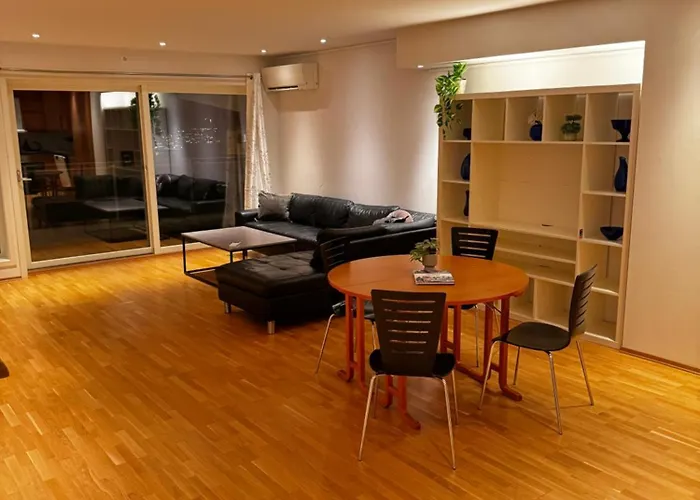 Sentrumsnaer Med Fantastisk Utsikt