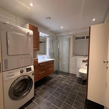 Sentrumsnaer Med Fantastisk Utsikt *